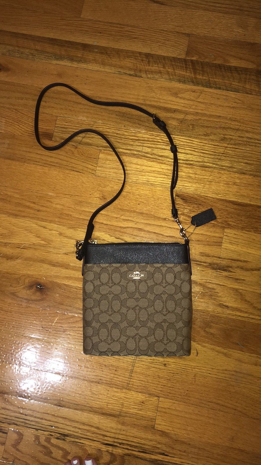 Kitt messenger crossbody in signature jacquard hotsell
