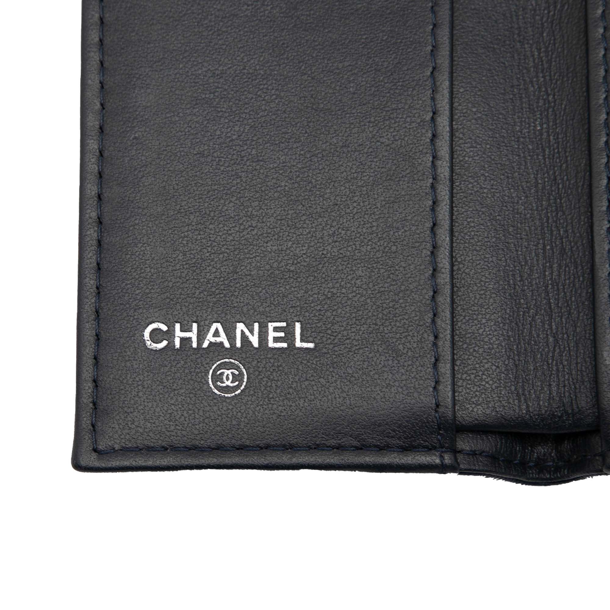 Chanel Chanel CC Embossed Goatskin Camellia Trifold Compact Wallet Size ONE SIZE - 4 Thumbnail