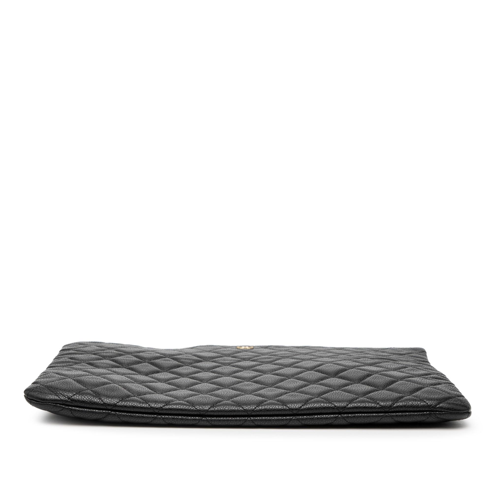 Chanel Chanel Large Quilted Caviar O Case Clutch Size ONE SIZE - 3 Thumbnail