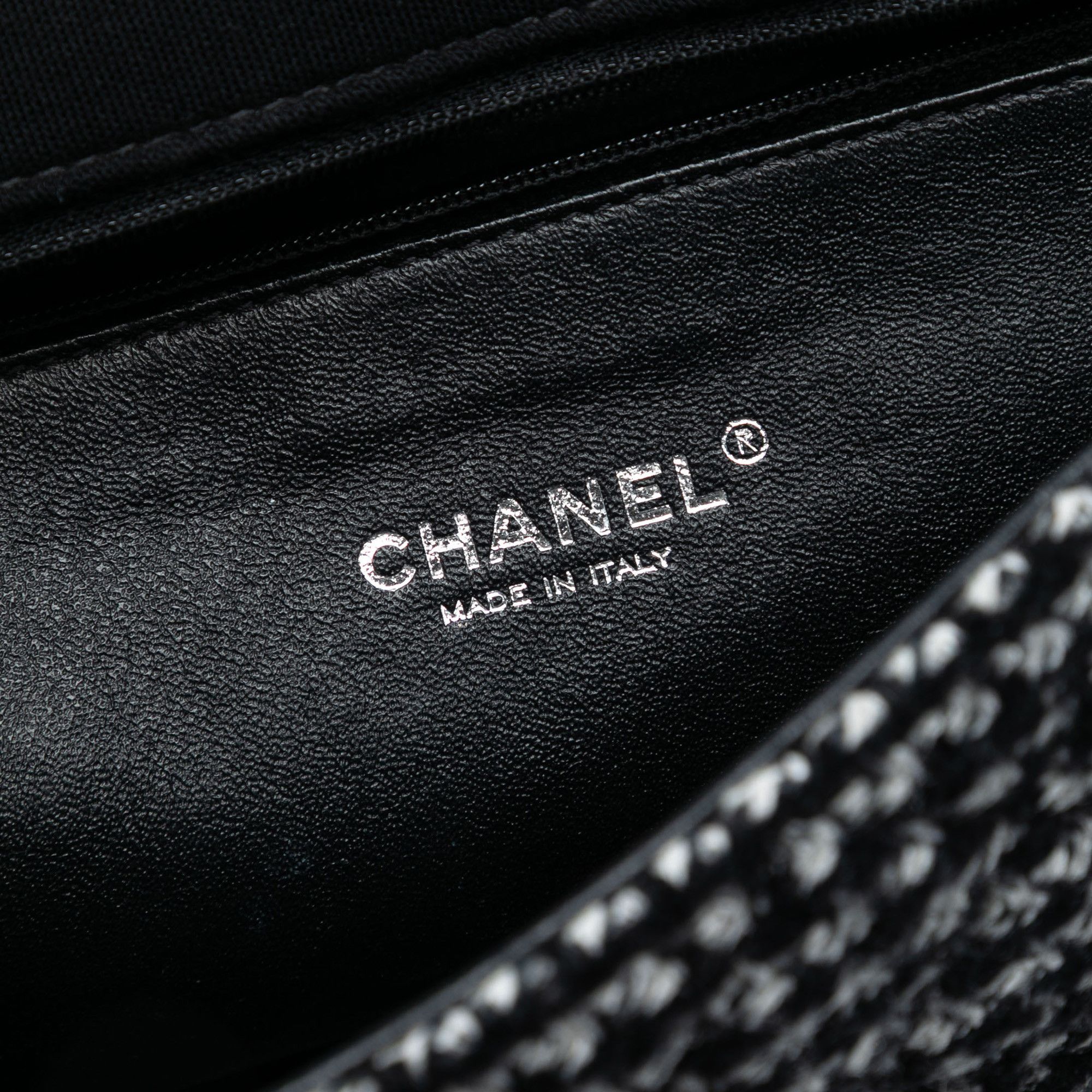 Chanel Chanel Jumbo CC Quilted Jersey and Tweed Chain Flap Size ONE SIZE - 6 Thumbnail