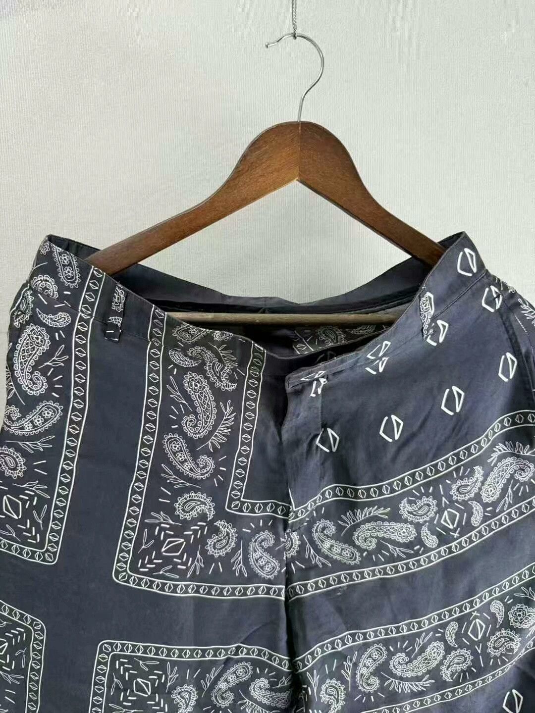 Dior black paisley silk shorts by Dior Size 26" / US 2 / IT 38 - 2 Thumbnail