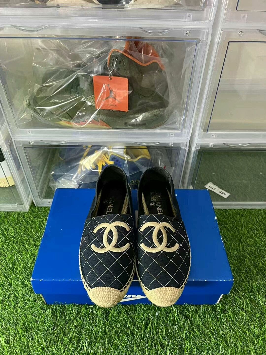Chanel chanel classic fisherman's shoes size 38 Size US 7 / IT 37 - 2 Thumbnail
