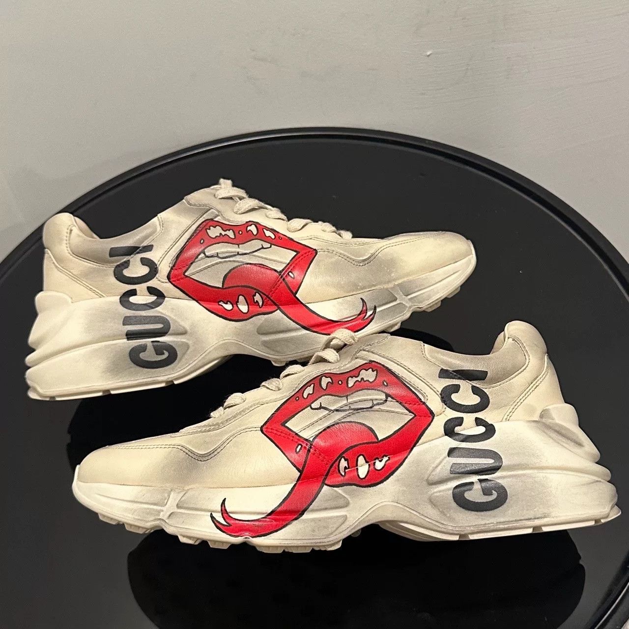 Gucci gucci rhyton leather sneakers with lips print Size US 8 / EU 41 - 5 Thumbnail