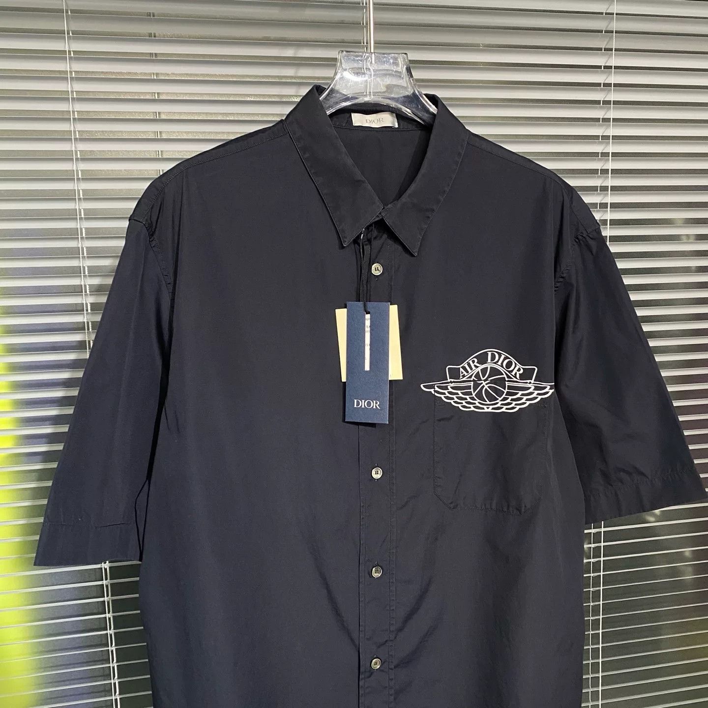 Dior dior short sleeve shirt with air jordan design Size US L / EU 52-54 / 3 - 5 Thumbnail