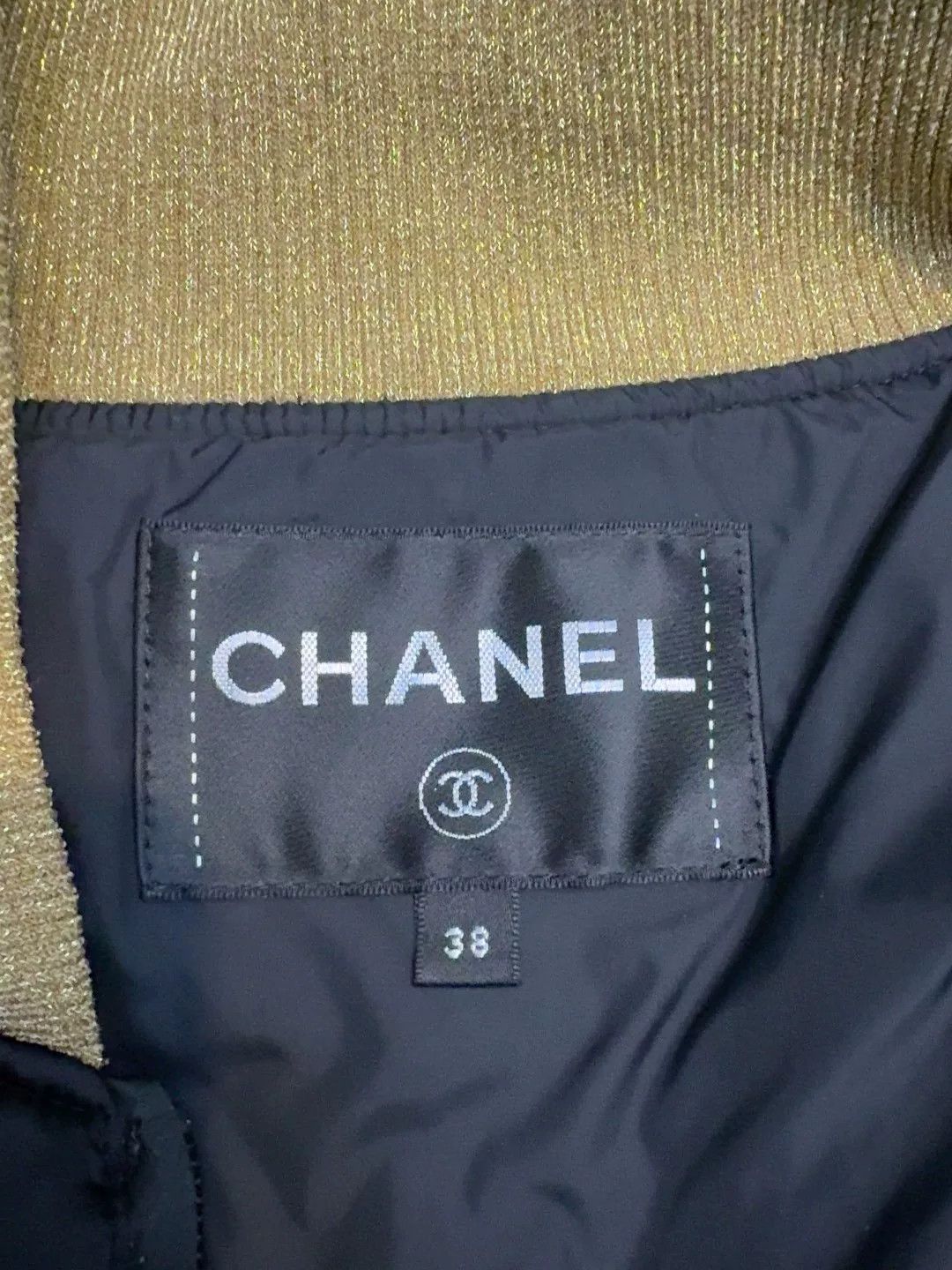 Louis Vuitton chanel black quilted bomber jacket Size US M / EU 48-50 / 2 - 7 Thumbnail