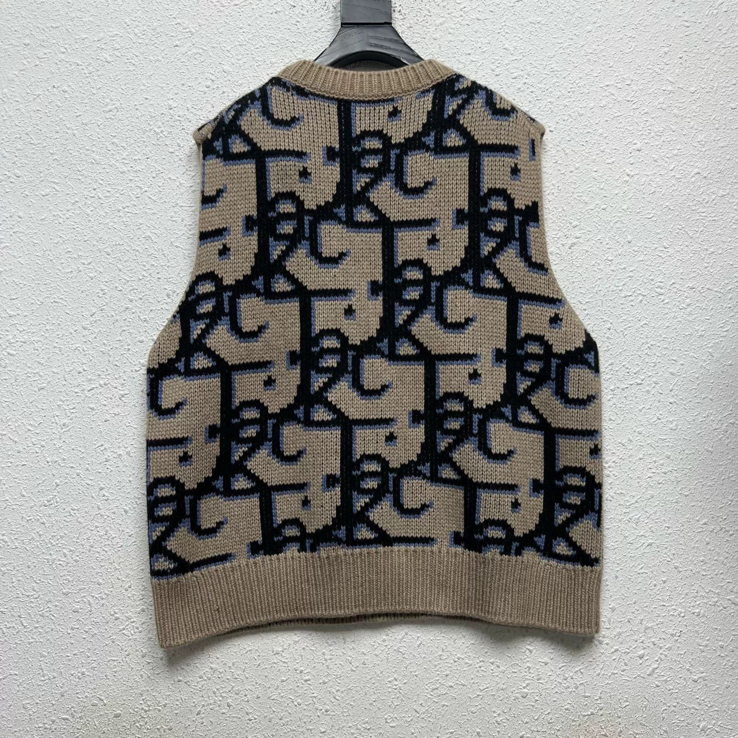 Dior dior x travis scott logo knit vest Size US XL / EU 56 / 4 - 2 Thumbnail