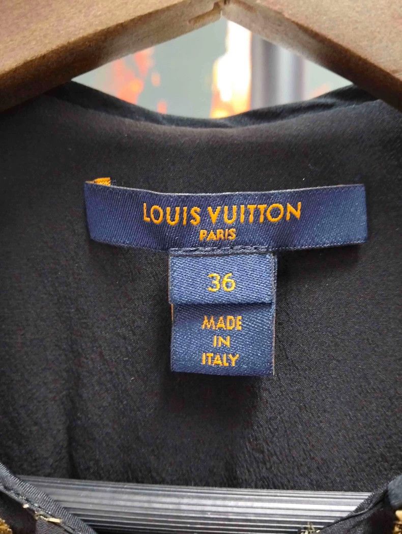 Louis Vuitton LV Gold Trim Bow Short Sleeve Top Size US S / EU 44-46 / 1 - 3 Thumbnail
