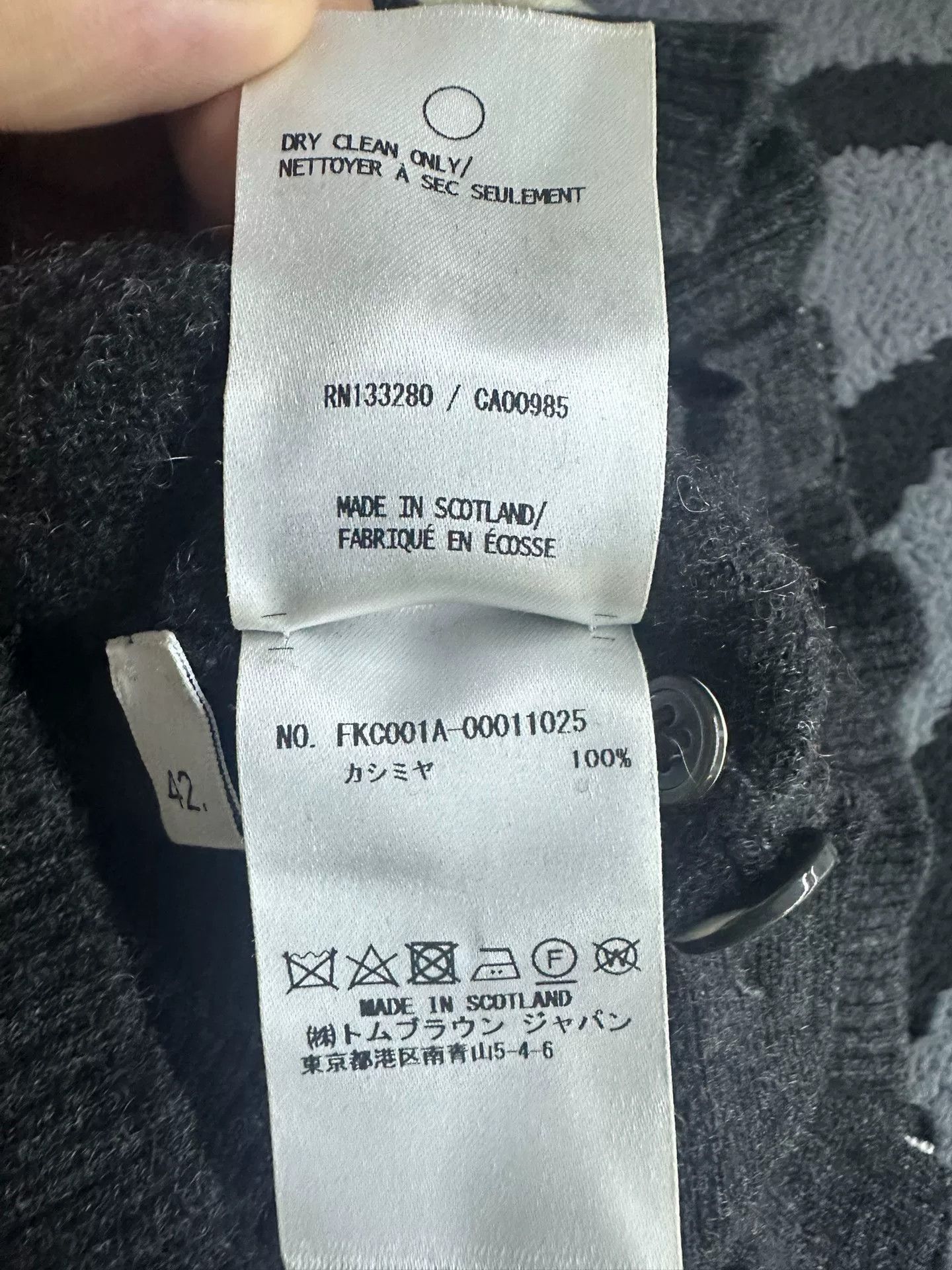 Thom Browne Thom Browne Cashmere Cardigan Size 42 Size US S / EU 44-46 / 1 - 6 Thumbnail