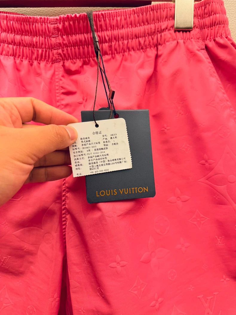 Louis Vuitton Louis Vuitton Logo Embossed Pink Shorts Size US 32 / EU 48 - 3 Thumbnail