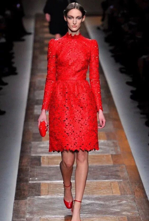 Valentino Valentino Red Butterfly Backless Dress Size US XS / EU 42 / 0 - 5 Thumbnail