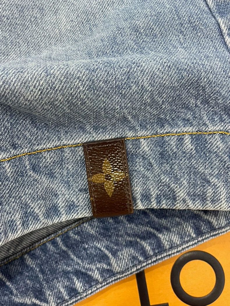 Louis Vuitton Louis Vuitton Blue High-Waist Denim Shorts Size US 38 / EU 54 - 2 Thumbnail