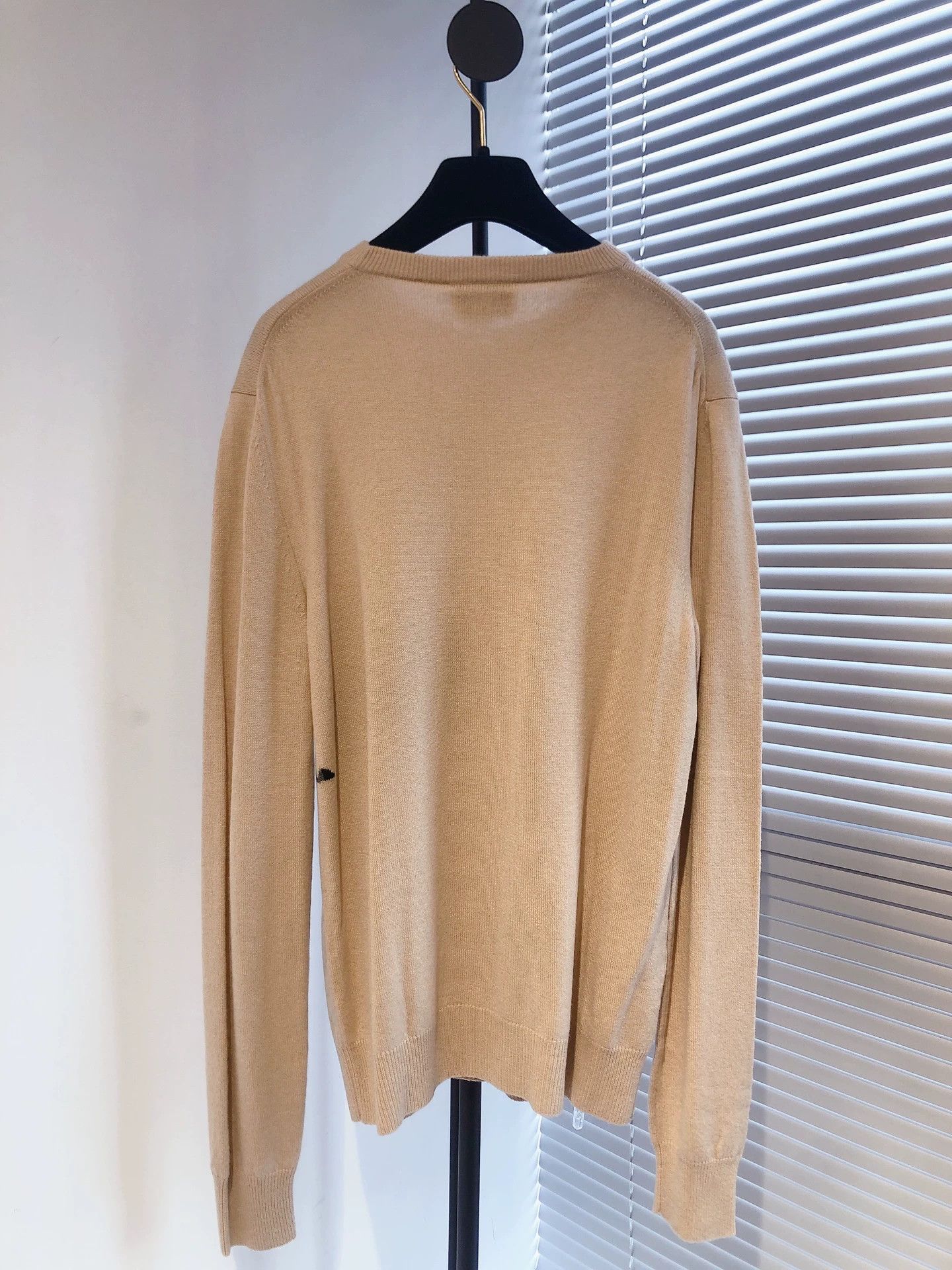 Hermes Hermes Camel Horse Embroidery Sweater Size US S / EU 44-46 / 1 - 2 Thumbnail