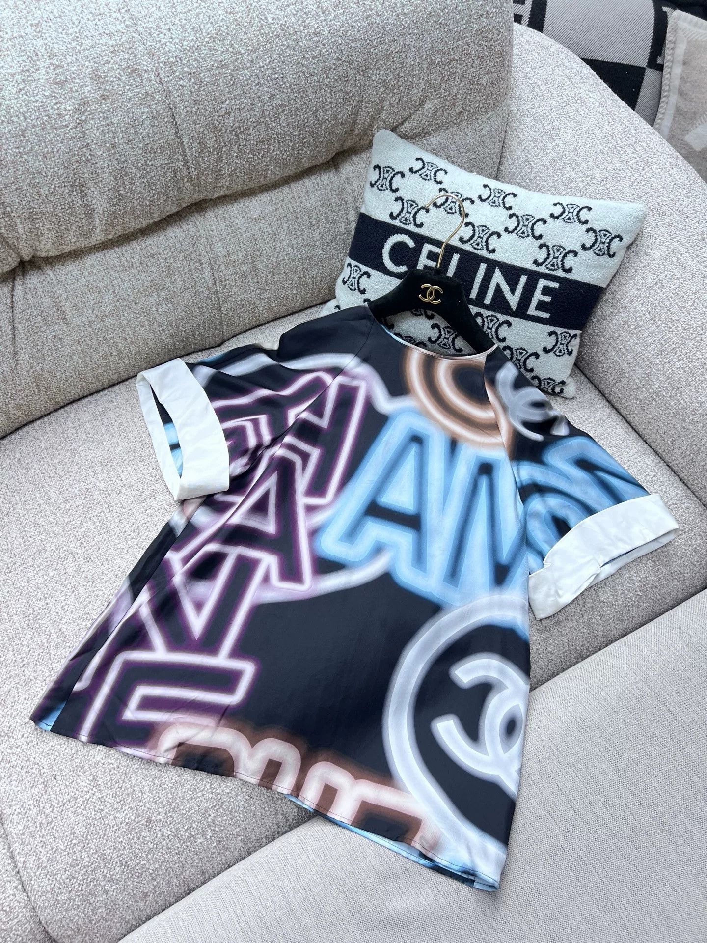 Chanel Chanel 21S Neon Logo Short Sleeve Top Size US L / EU 52-54 / 3 - 2 Thumbnail