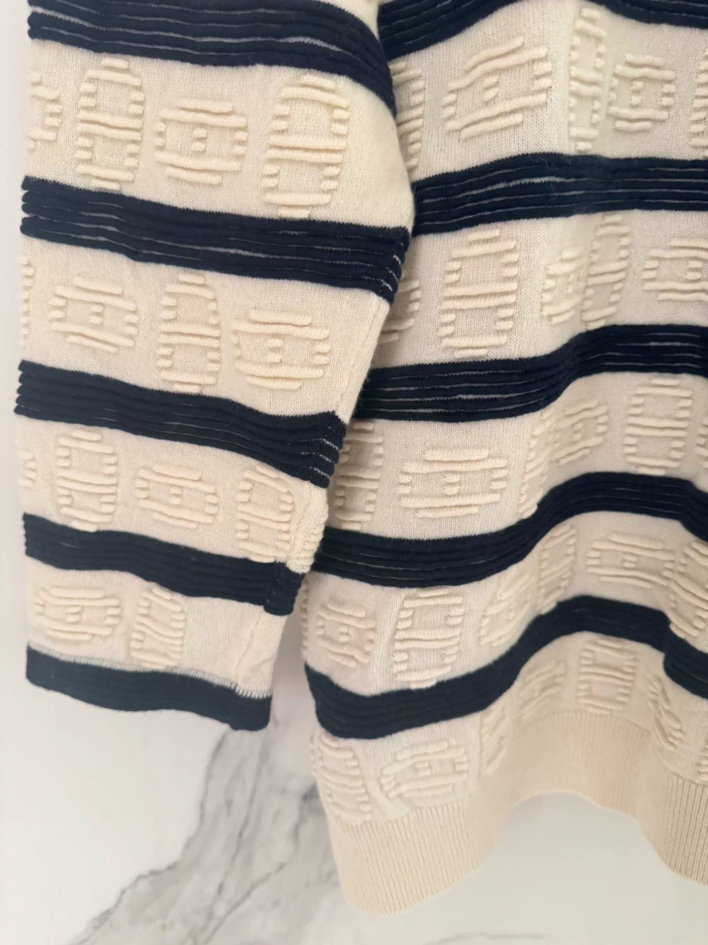 Hermes Hermes Blue Stripe Cashmere Sweater Size US S / EU 44-46 / 1 - 7 Thumbnail