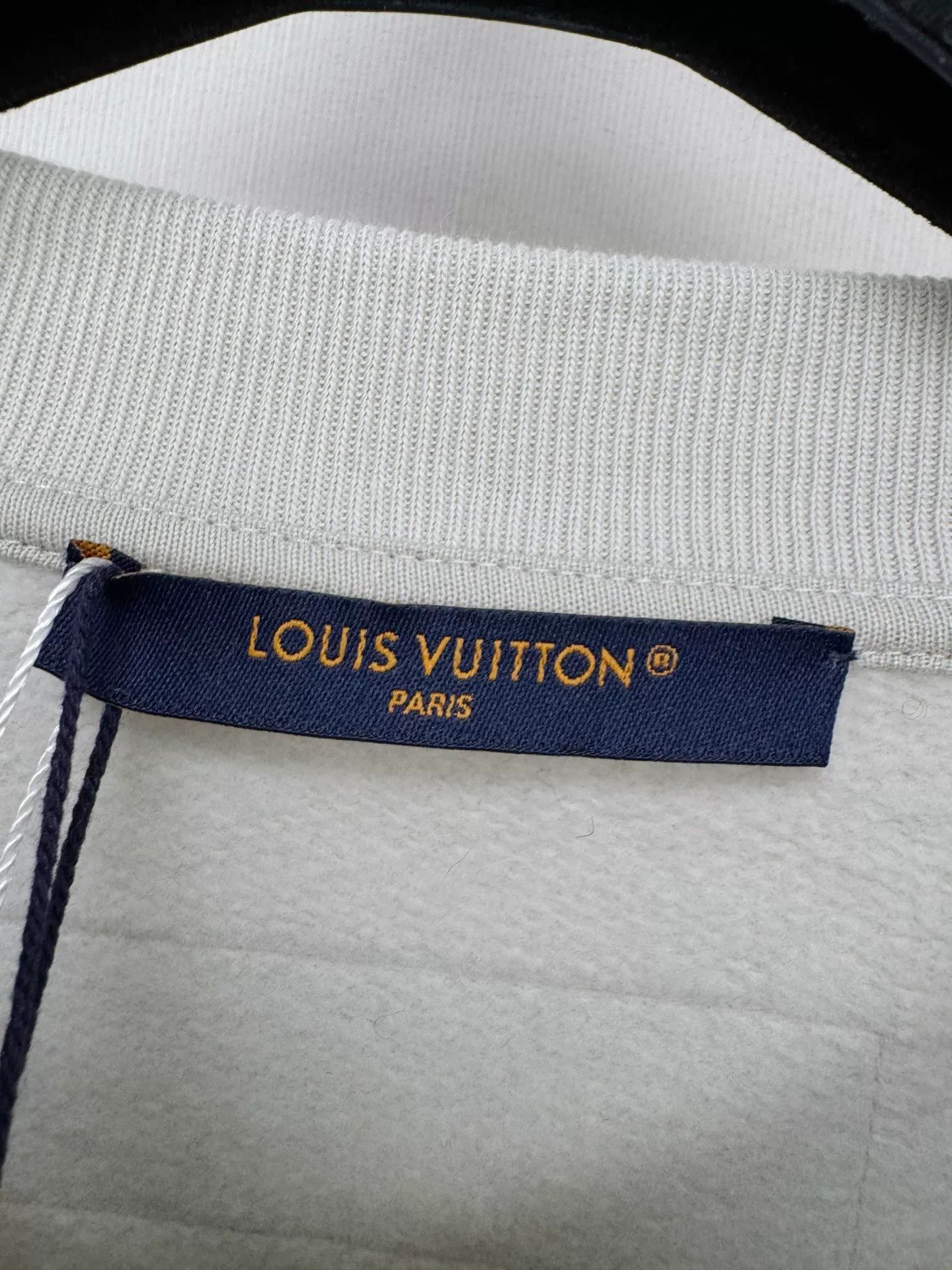 Louis Vuitton Louis Vuitton New Sweatshirt with Tags Size US M / EU 48-50 / 2 - 2 Thumbnail