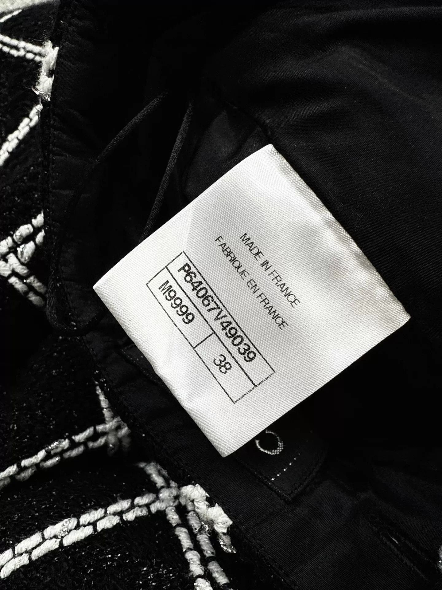 Chanel black and white checkered midi skirt Size US 38 / EU 54 - 8 Thumbnail