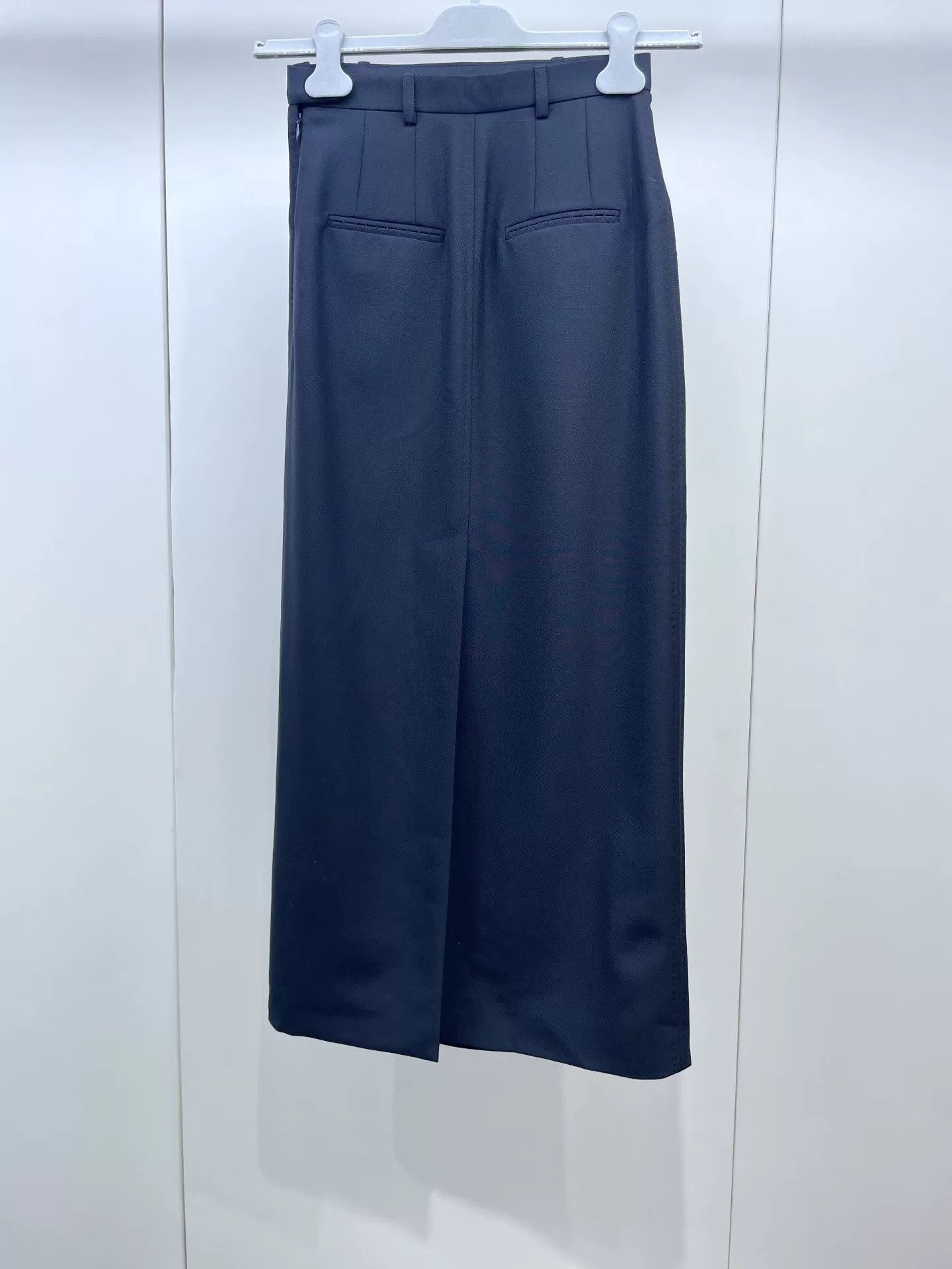 Hermes Hermes 2024 SS Runway Navy Skirt Size US 34 / EU 50 - 2 Thumbnail