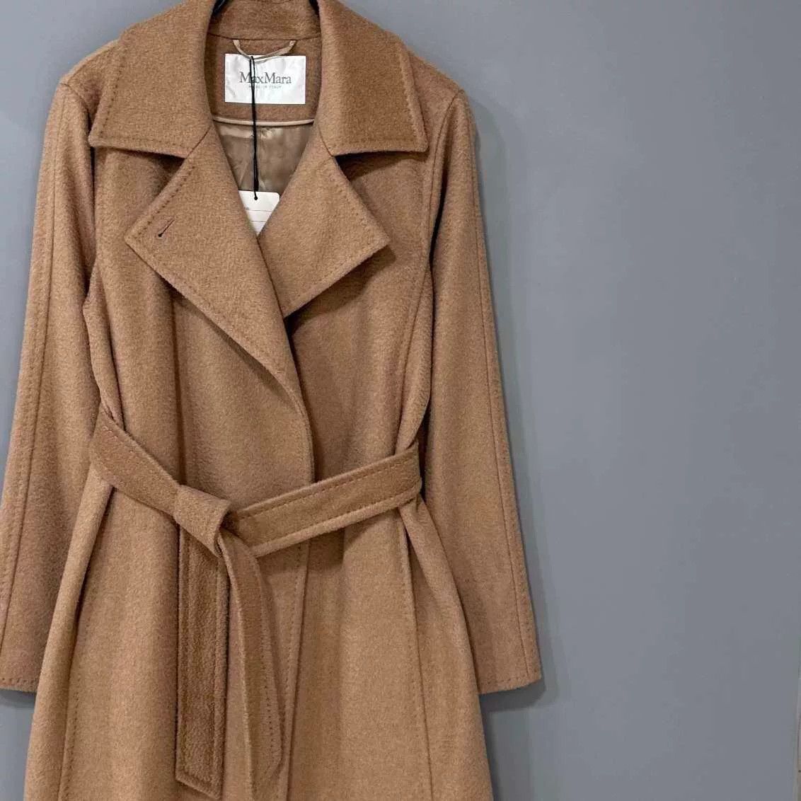 Max Mara beige manuela belted coat by MaxMara Size US L / EU 52-54 / 3 - 2 Thumbnail