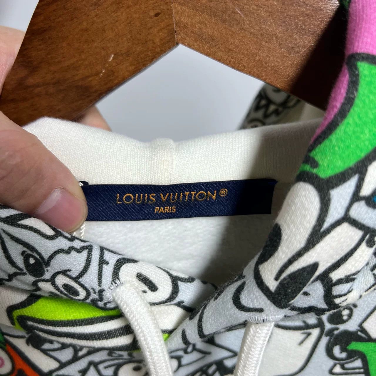 Louis Vuitton Louis Vuitton Comic Print Hoodie O1616 Size US XS / EU 42 / 0 - 3 Thumbnail