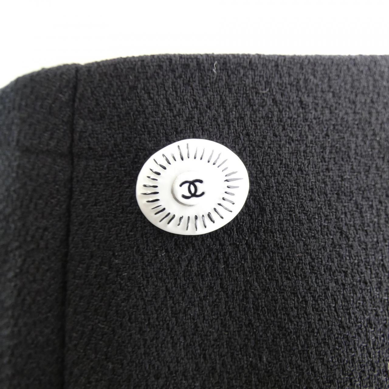 Chanel Chanel Chanel P71822V63363 Silk Skirt Others Skirts P71822V63363 DUTY FREE for USA Size ONE SIZE - 8 Thumbnail