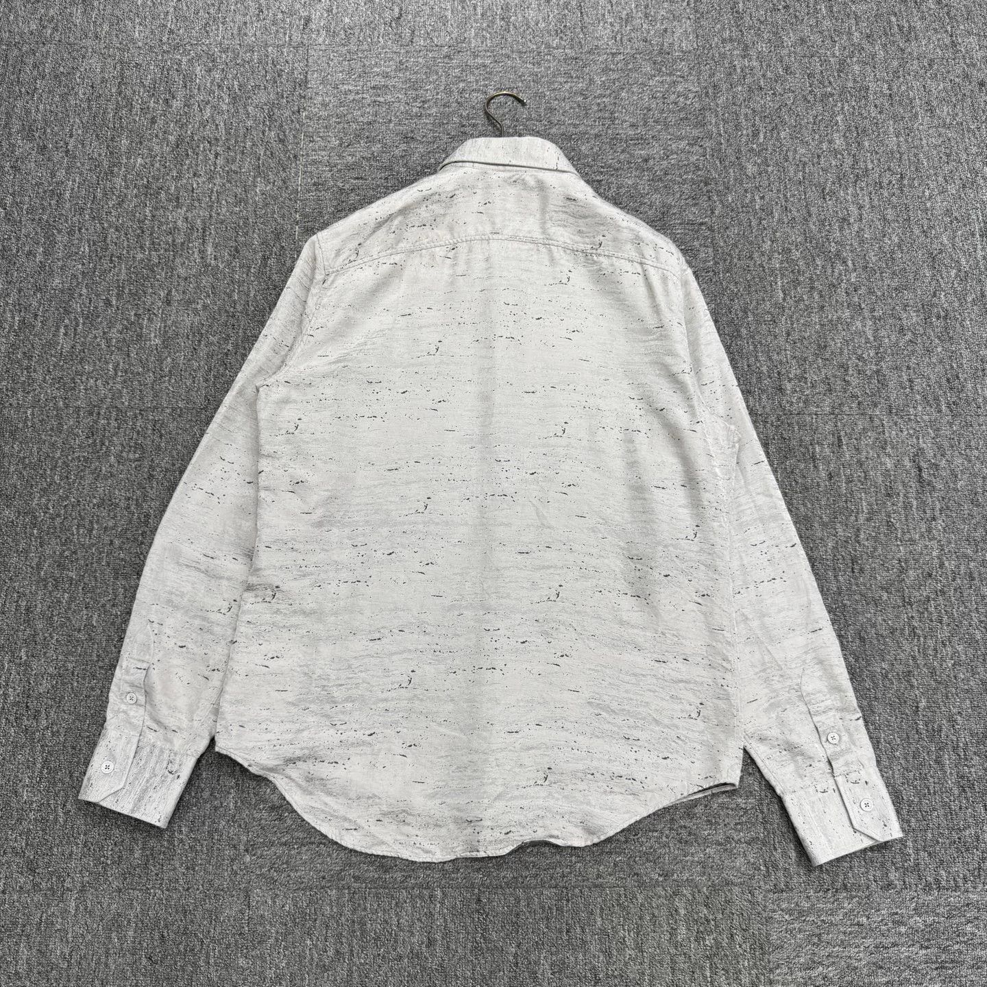 Louis Vuitton Louis Vuitton Silk Starry Shirt Size US M / EU 48-50 / 2 - 5 Thumbnail