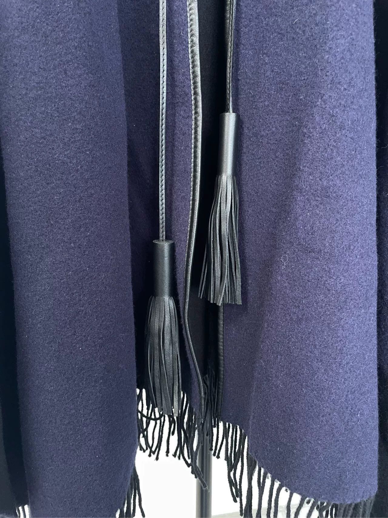 Hermes Hermes Reversible Cashmere Fringe Cape Size US S / EU 44-46 / 1 - 3 Thumbnail