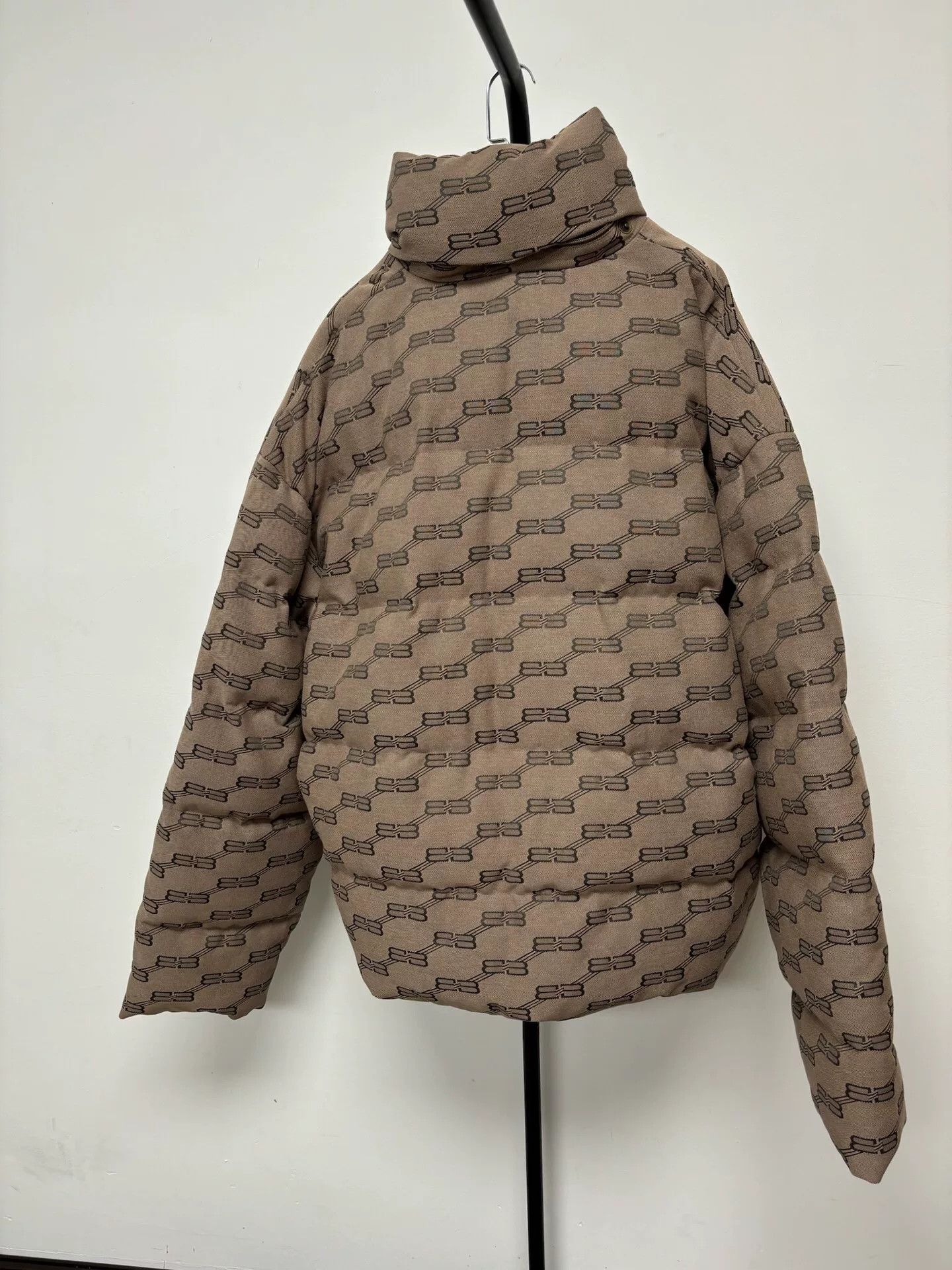 Balenciaga Balenciaga SS22 Logo Print Stand Collar Jacket Size US XL / EU 56 / 4 - 2 Thumbnail