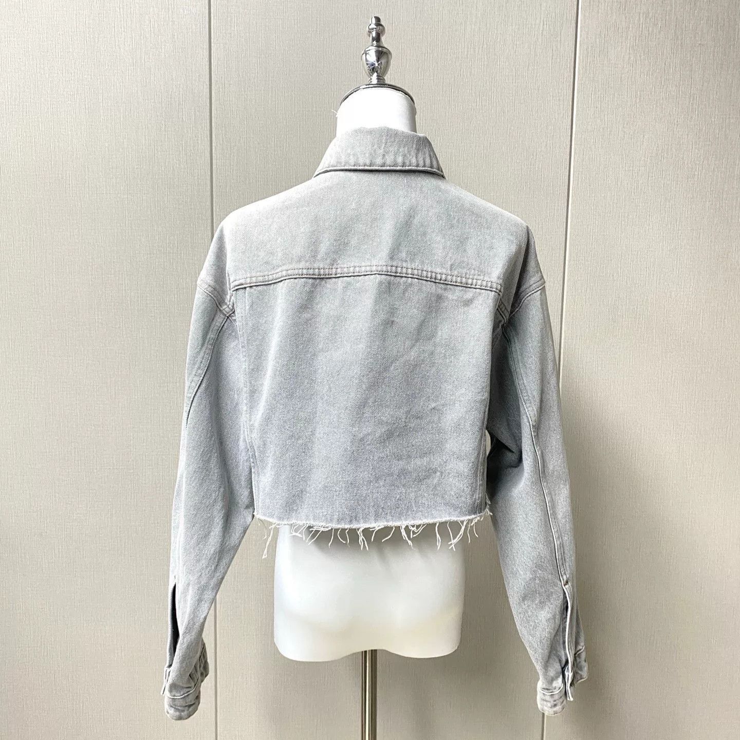 Miu Miu gray cropped denim jacket from MiuMiu Size US M / EU 48-50 / 2 - 2 Thumbnail