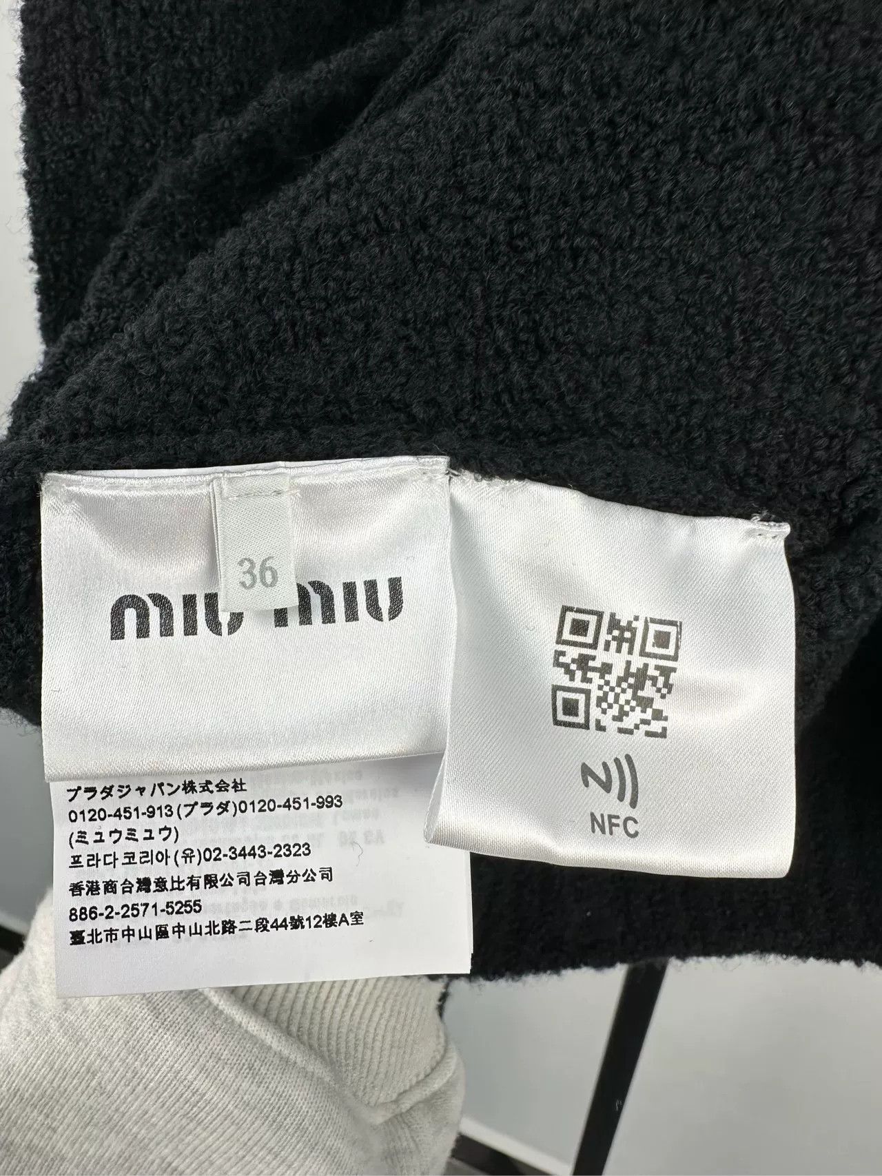 Miu Miu black knit cardigan with collar Size US S / EU 44-46 / 1 - 5 Thumbnail