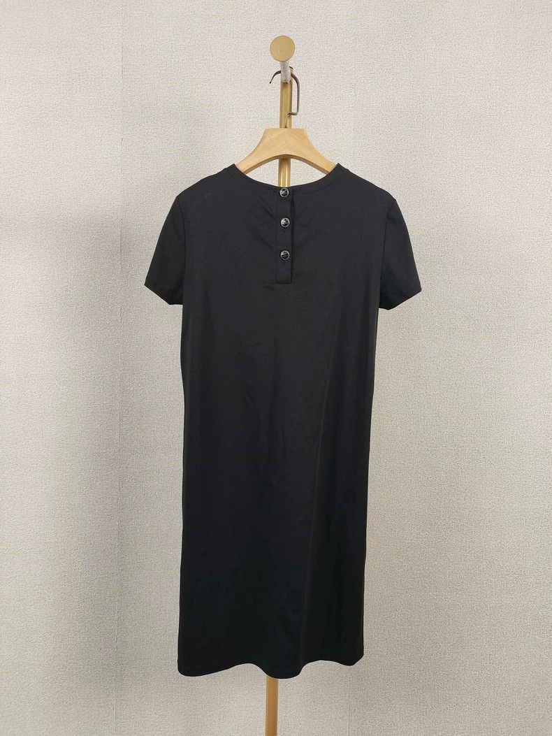Chanel Chanel Short Sleeve Dress with CC Button Size US 34 / EU 50 - 2 Thumbnail