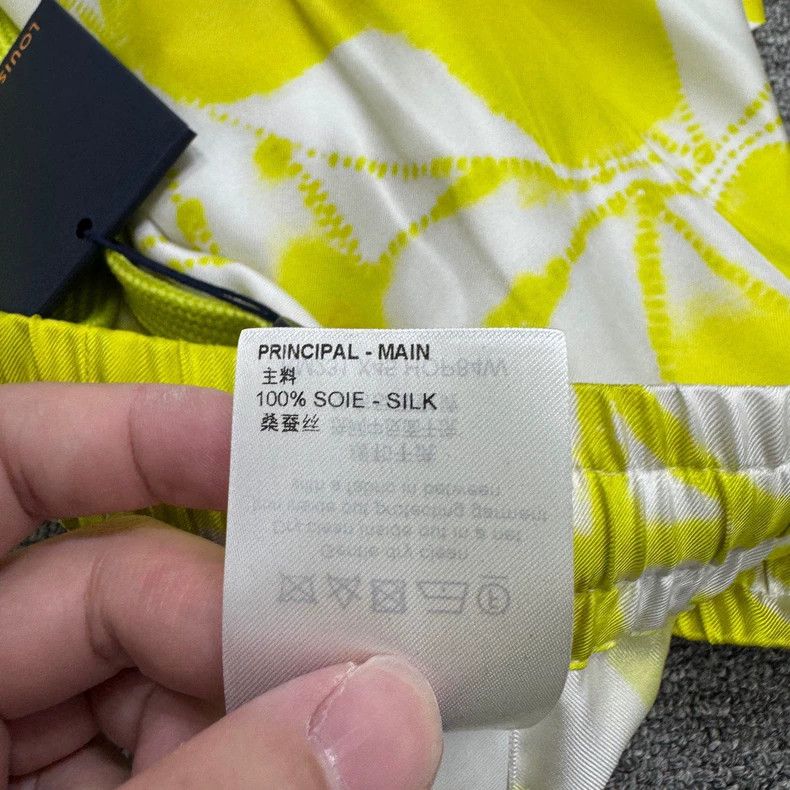 Louis Vuitton Louis Vuitton Tie-Dye Silk Shorts Size US 28 / EU 44 - 4 Thumbnail