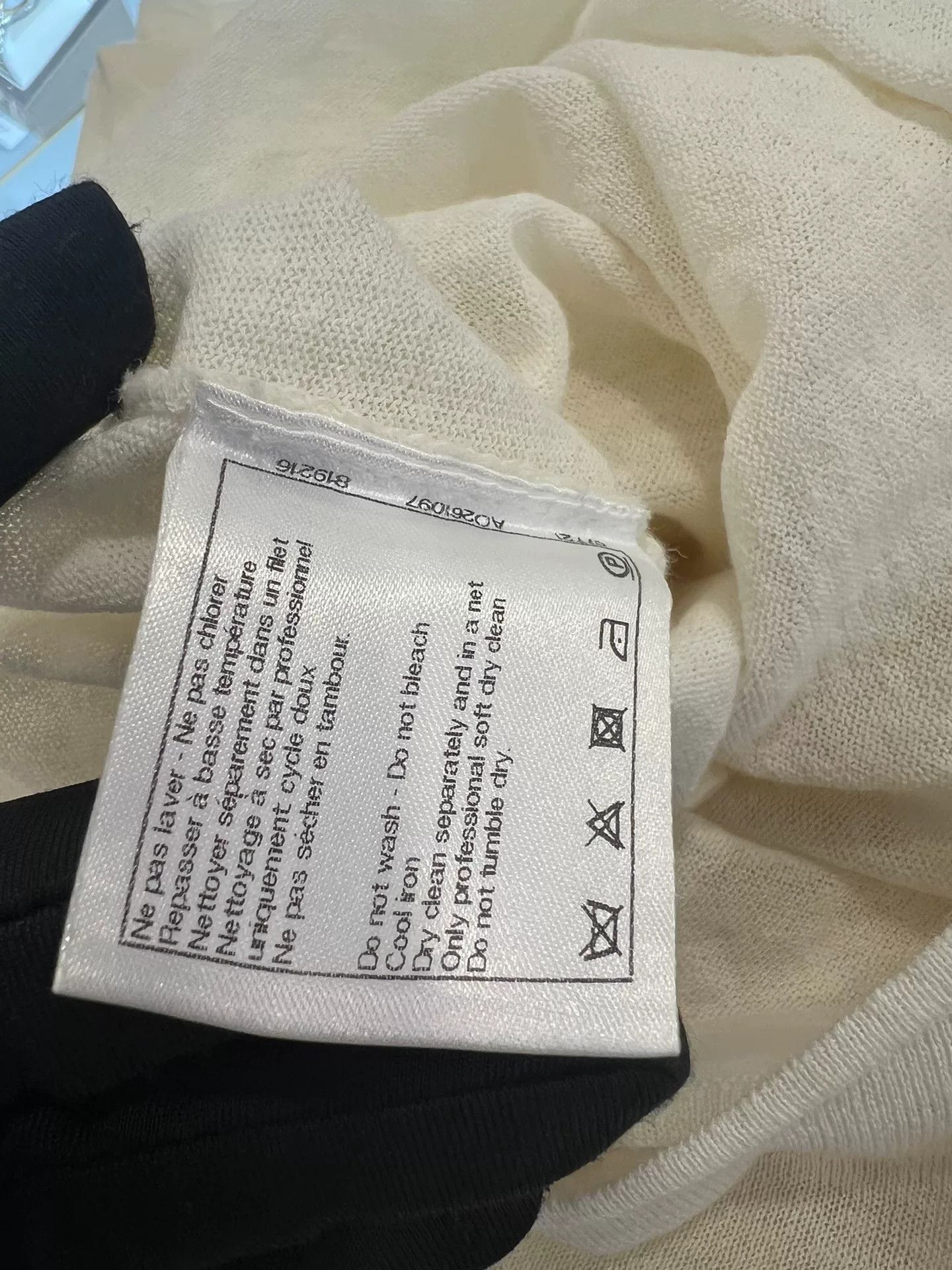 Chanel Chanel Knit Dress with Mother-of-Pearl Buttons Size US XS / EU 42 / 0 - 8 Thumbnail