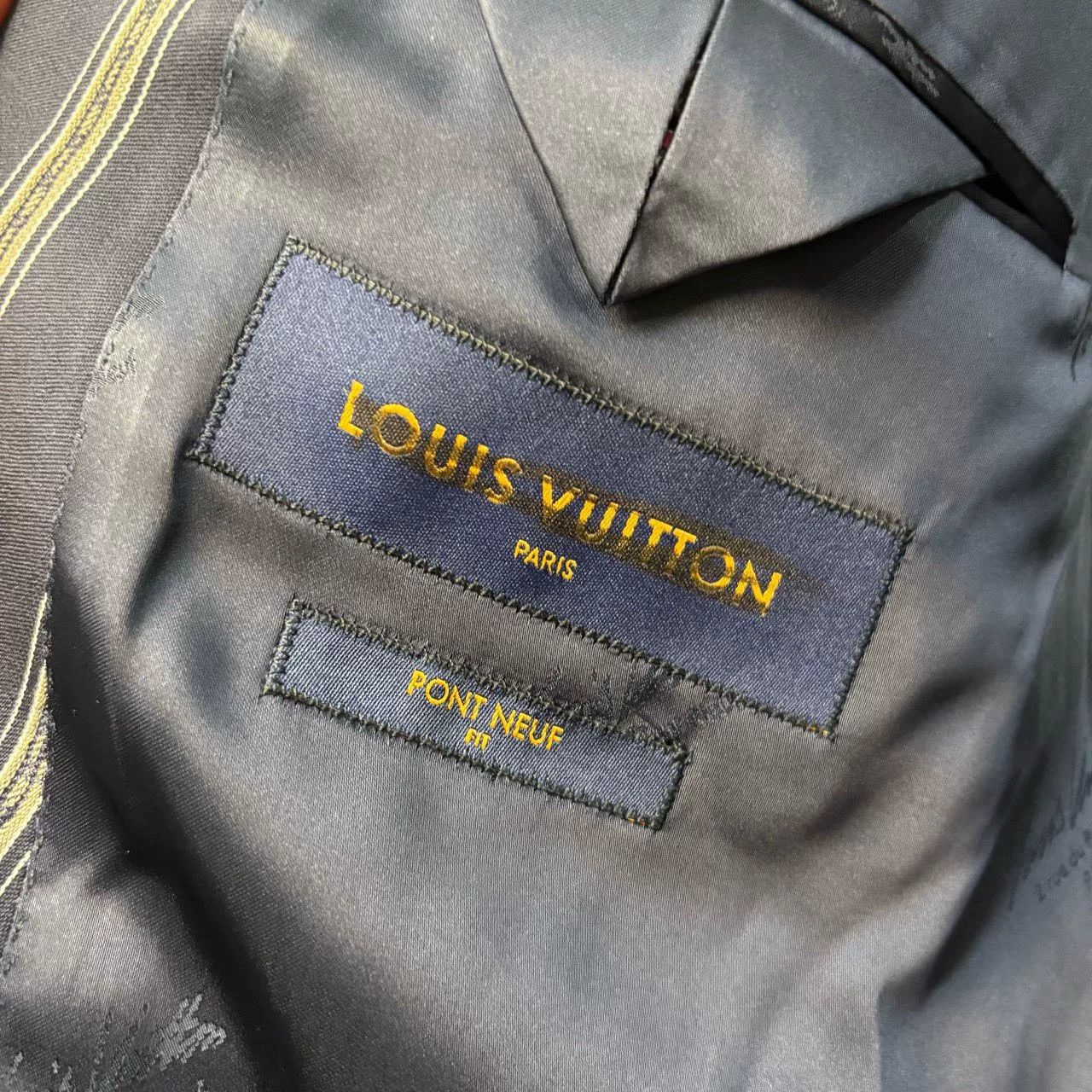 Louis Vuitton Louis Vuitton Pinstripe Suit Jacket Size US XL / EU 56 / 4 - 3 Thumbnail
