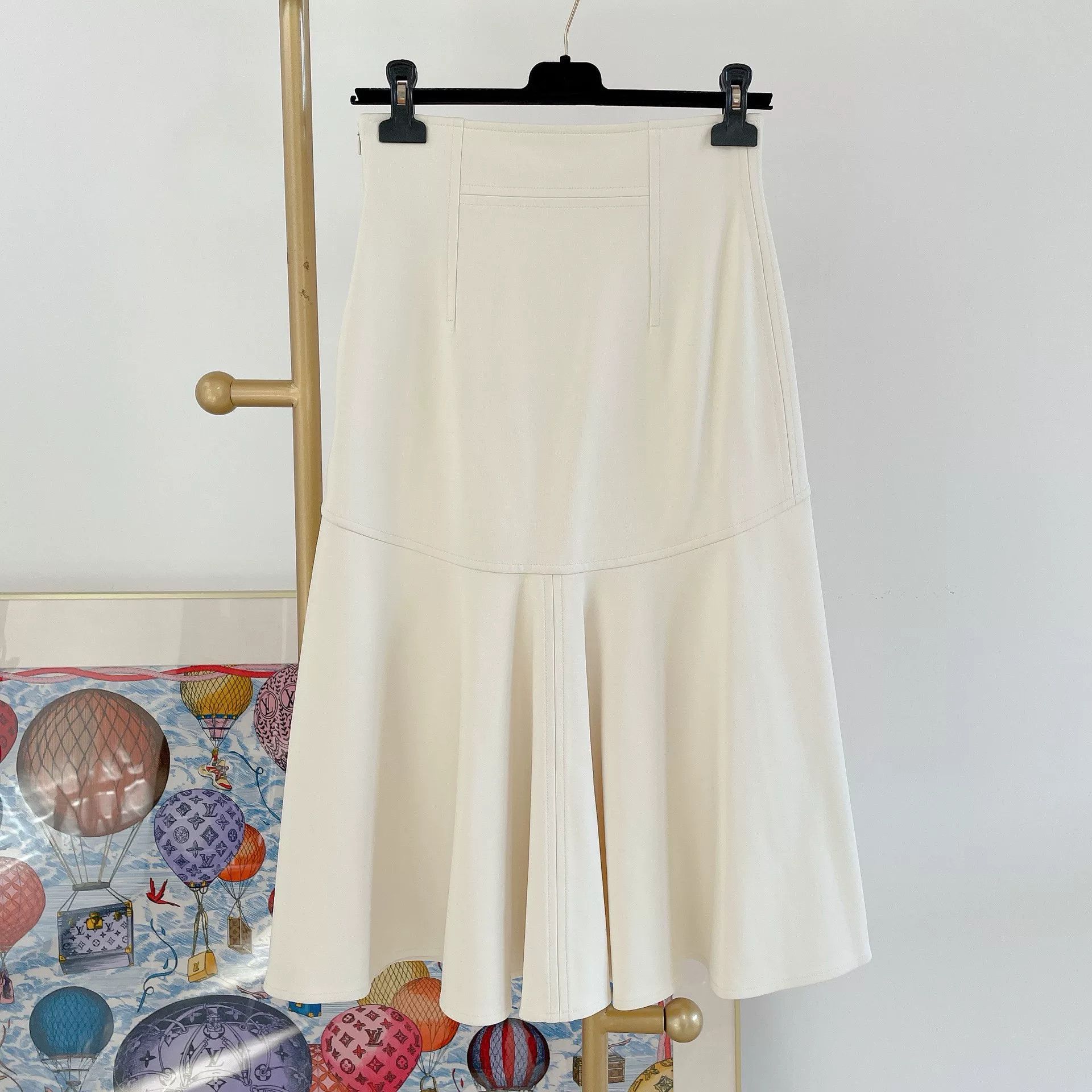 Hermes Hermes Beige Pleated Midi Skirt Size US 36 / EU 52 - 2 Thumbnail