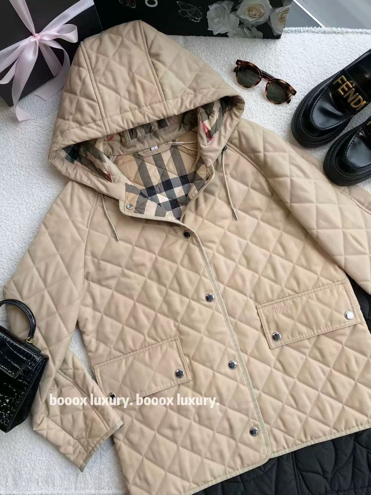 Burberry Burberry Quilted Diamond Pattern Cotton Coat Size US S / EU 44-46 / 1 - 2 Thumbnail
