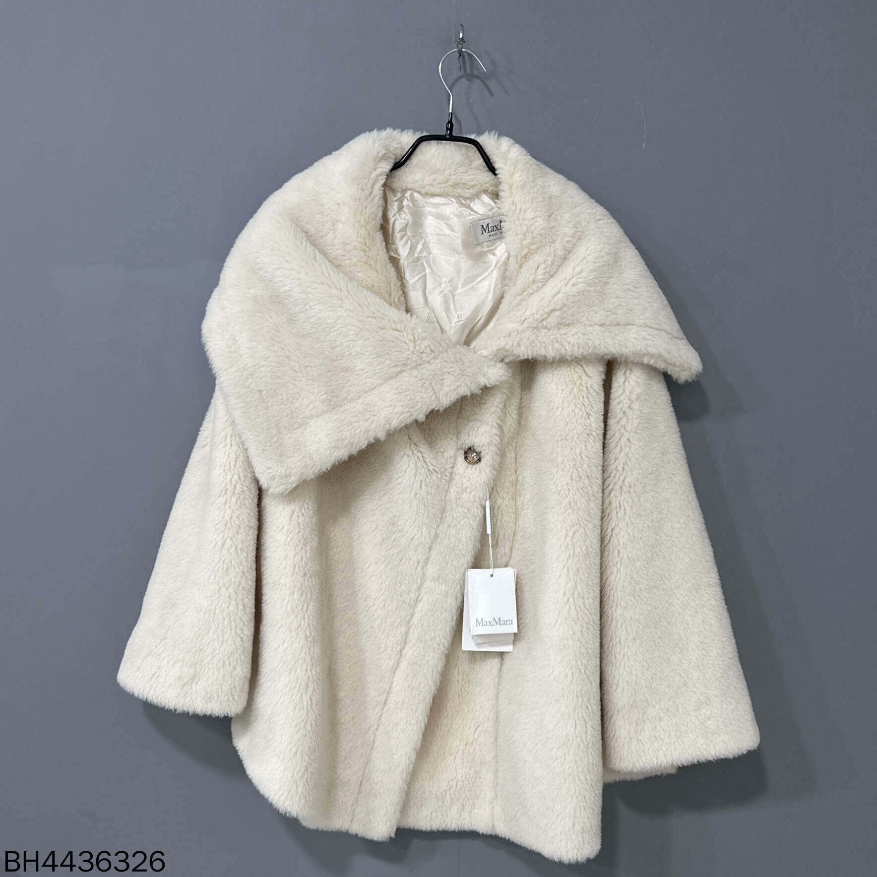 Max Mara cream teddy cape coat by MaxMara Size M / US 6-8 / IT 42-44 - 2 Thumbnail