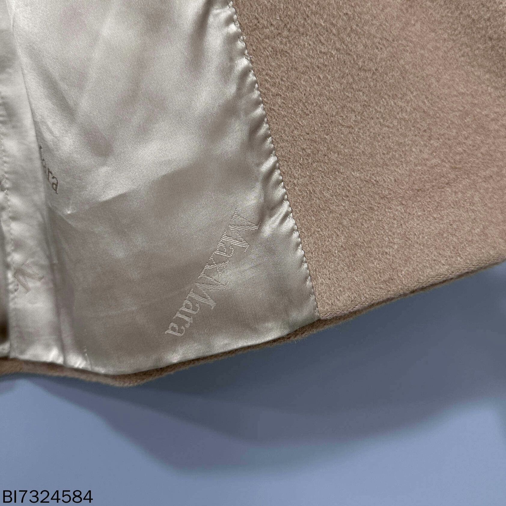 Max Mara rialto hooded bathrobe coat by MaxMara Size US S / EU 44-46 / 1 - 7 Thumbnail