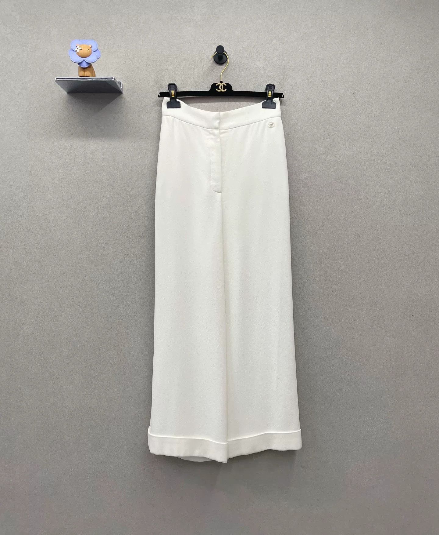 Chanel Chanel White Wide-Leg Pants Size US 36 / EU 52 - 2 Thumbnail