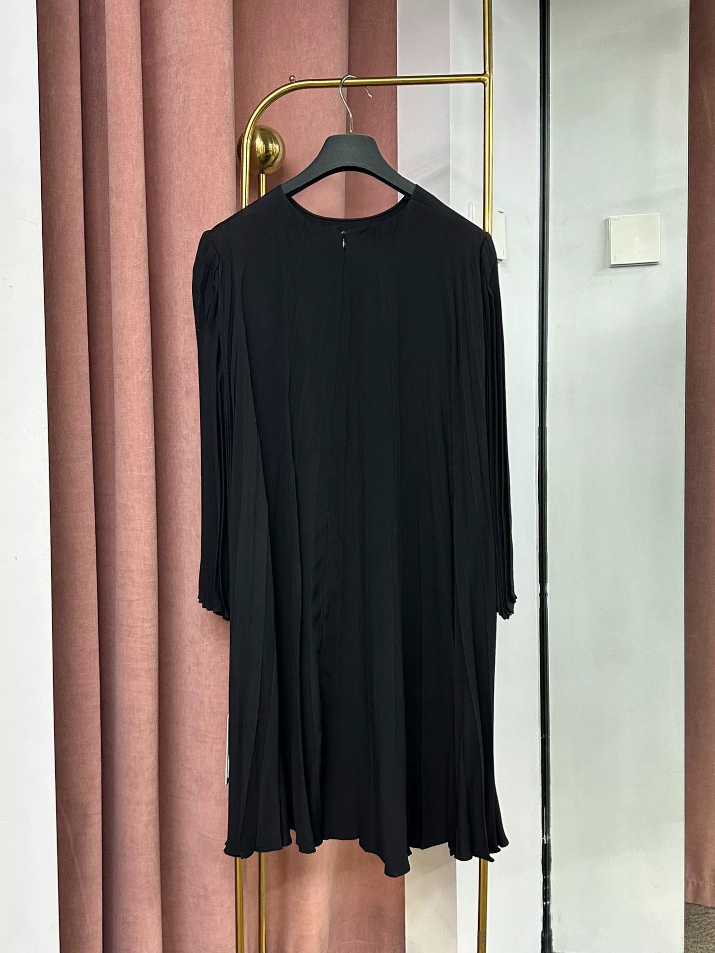 Valentino Valentino Black Pleated Panel Dress Size US 38 / EU 54 - 2 Thumbnail