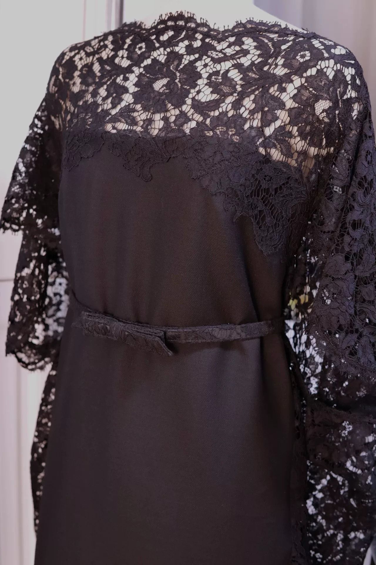 Valentino Valentino Lace Wool Dress Size US S / EU 44-46 / 1 - 3 Thumbnail