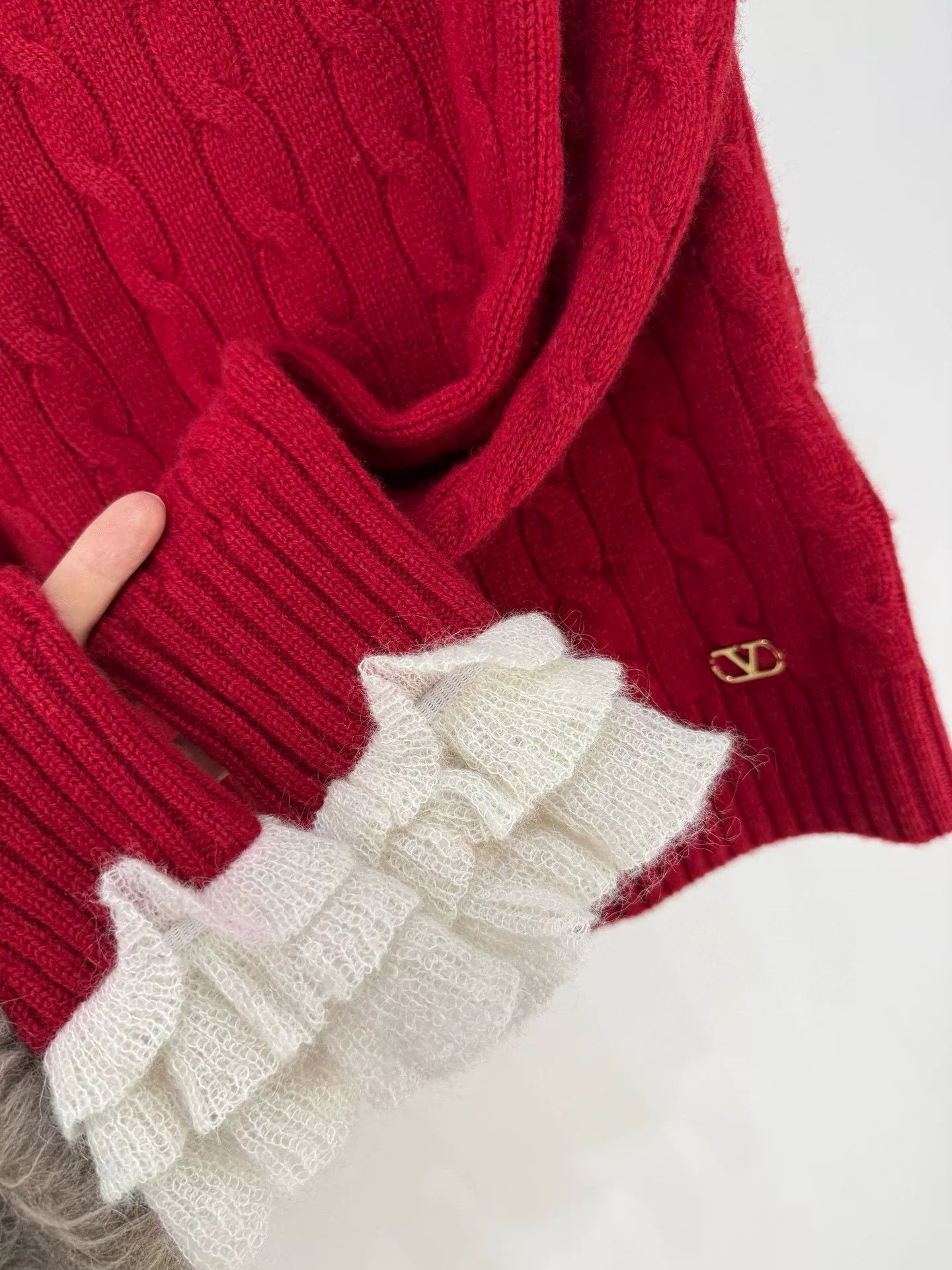Valentino Valentino Red Cable Knit Cashmere Sweater Size US S / EU 44-46 / 1 - 4 Thumbnail