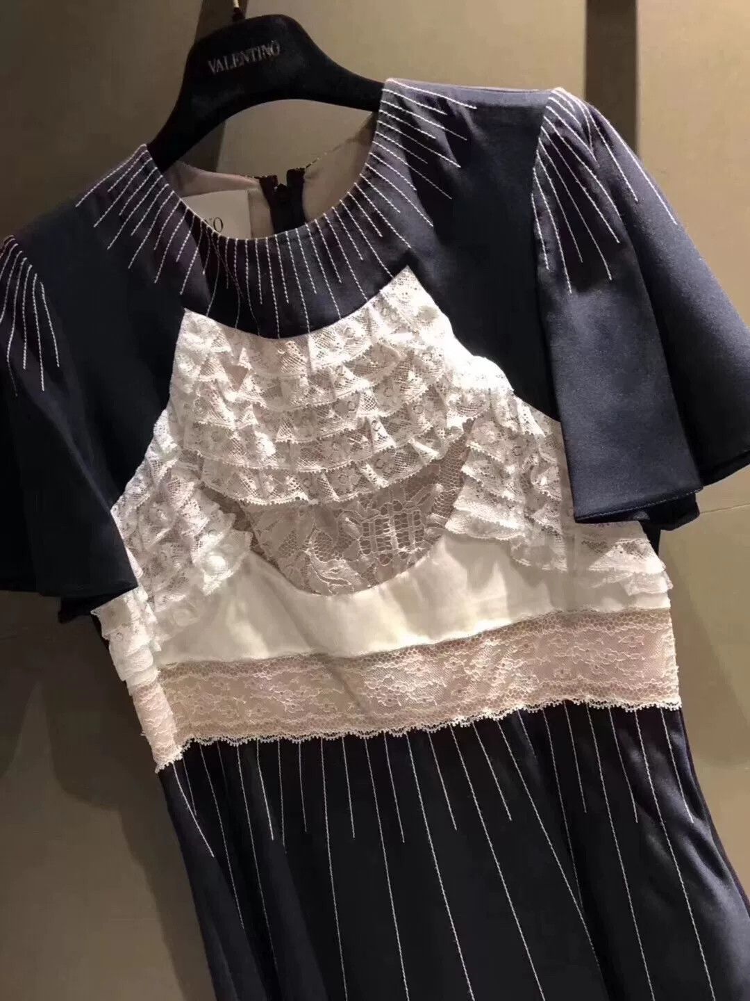 Valentino Valentino Runway Dress With Tags Size US 36 / EU 52 - 2 Thumbnail