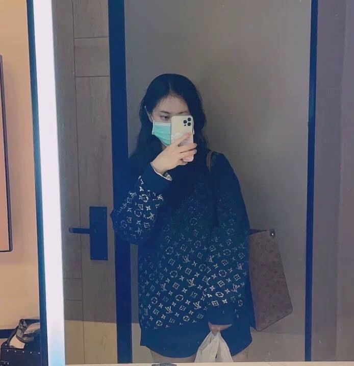 Louis Vuitton Louis Vuitton Blue Logo Sweatshirt S Size US S / EU 44-46 / 1 - 9 Thumbnail