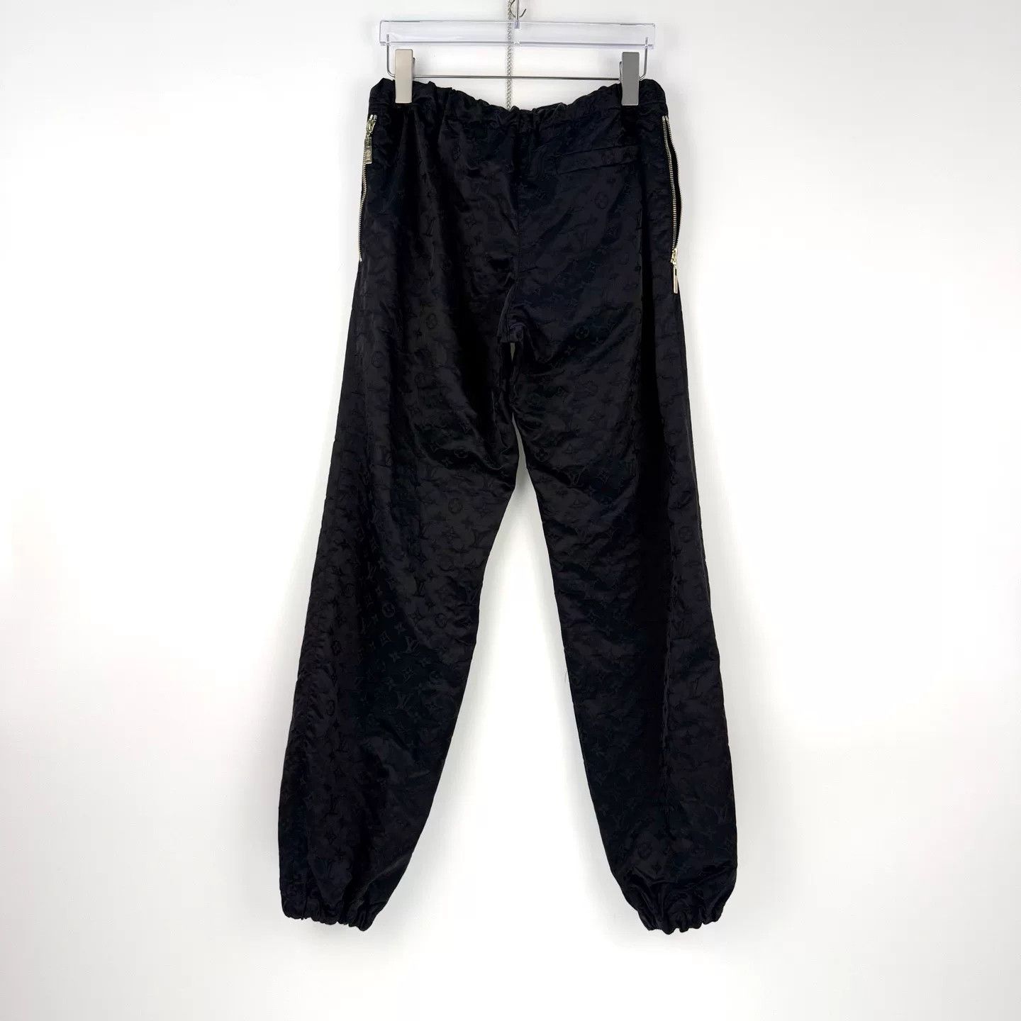Louis Vuitton Louis Vuitton Black Logo Nylon Pants Size US 34 / EU 50 - 4 Thumbnail