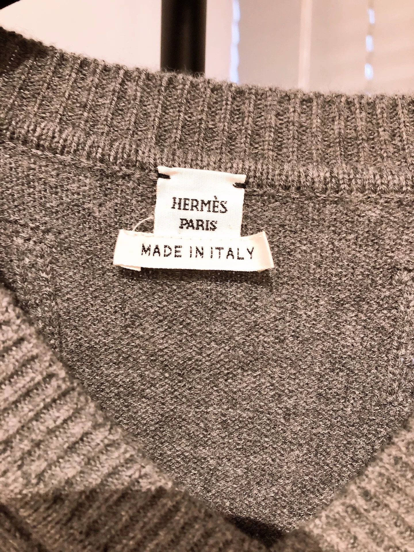 Hermes Hermes Gray V-Neck H Print Wool Sweater Size US S / EU 44-46 / 1 - 7 Thumbnail