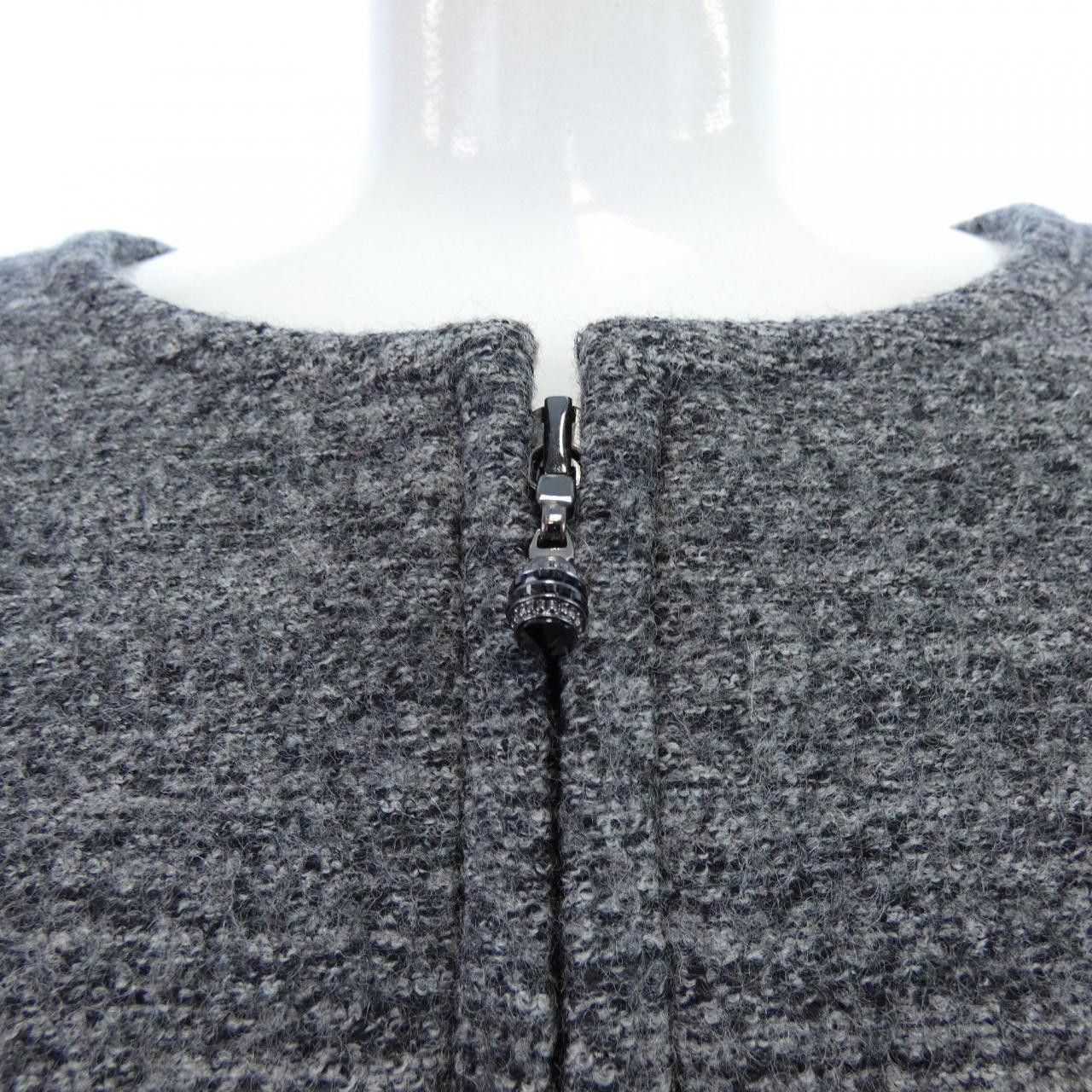 Chanel Chanel Chanel P54383V32622 Coat Others Outerwear P54383V32622 DUTY FREE for USA Size ONE SIZE - 6 Thumbnail