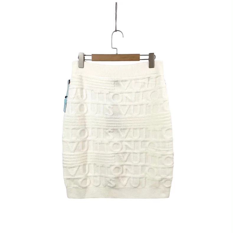 Louis Vuitton Louis Vuitton White Embossed Logo Wool Skirt Size US 36 / EU 52 - 2 Thumbnail