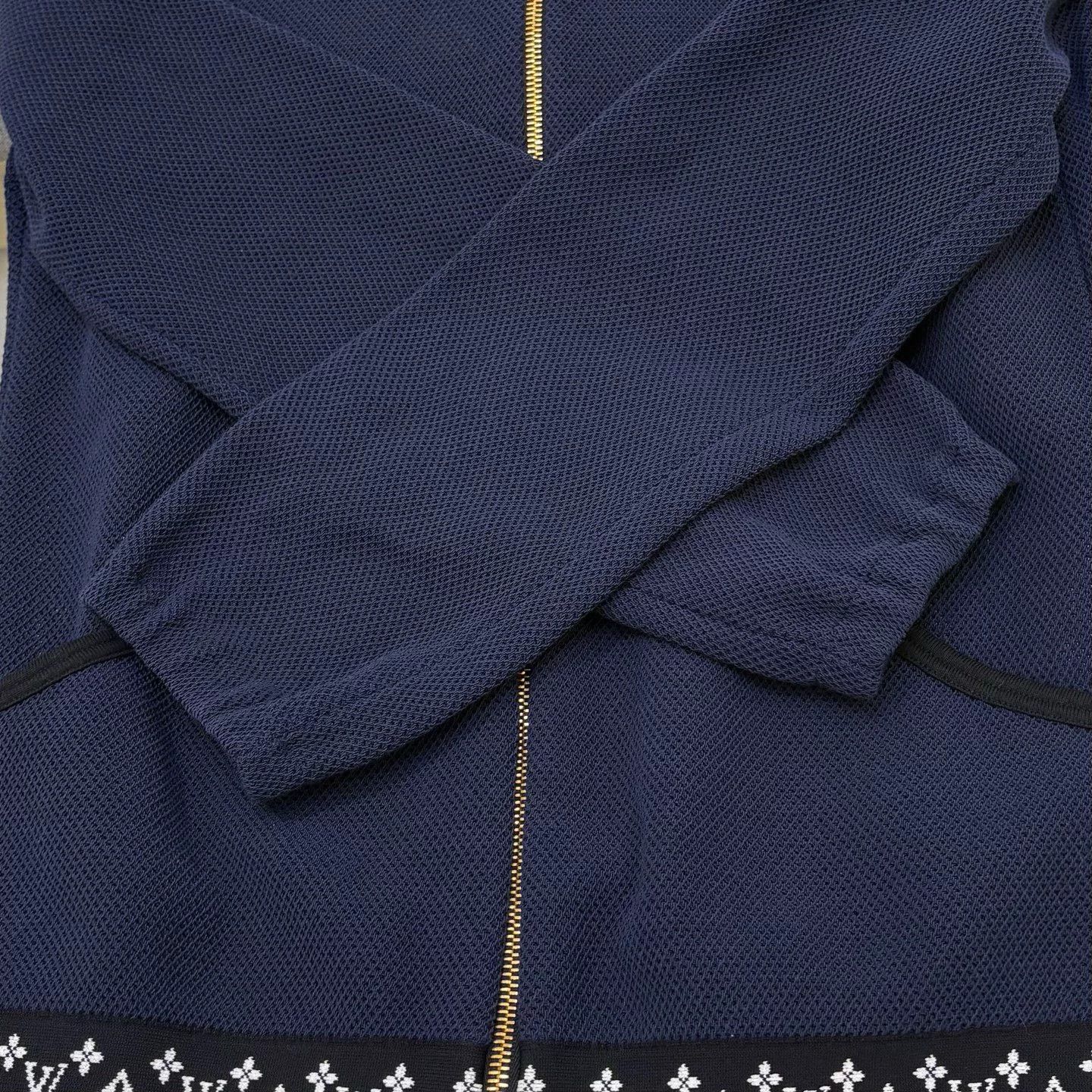 Louis Vuitton Louis Vuitton Logo Hooded Jacket Coat Size US S / EU 44-46 / 1 - 6 Thumbnail