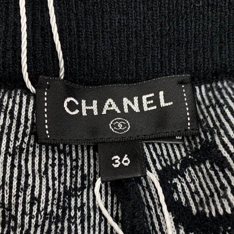 Chanel Chanel Black Lion Firework Knit Shorts Size US 36 / EU 52 - 6 Thumbnail