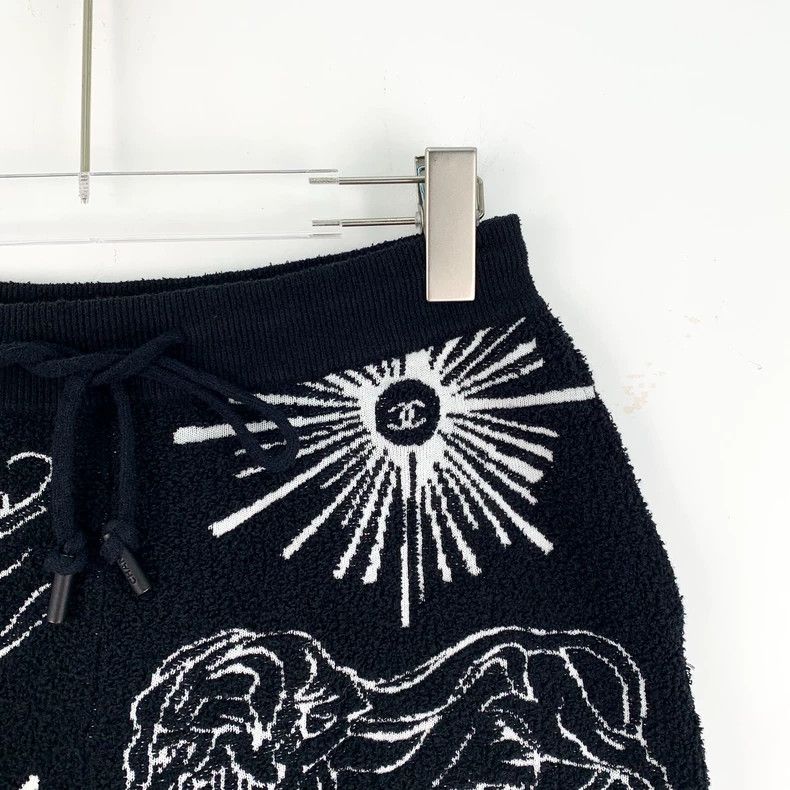 Chanel Chanel Black Lion Firework Knit Shorts Size US 36 / EU 52 - 3 Thumbnail